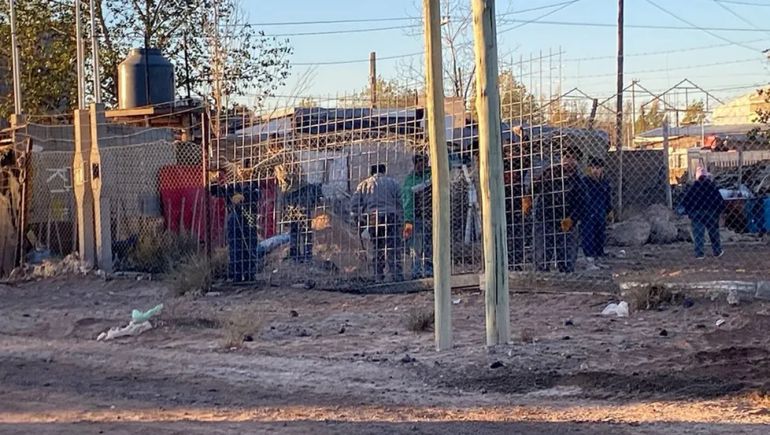 Desalojo en Ruca Antú.