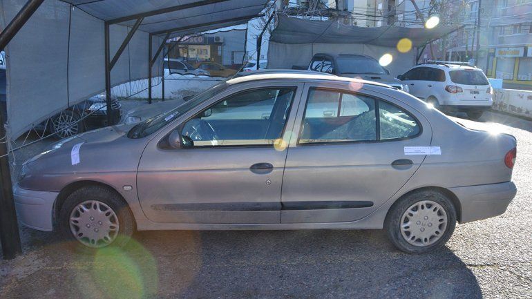 Demoraron a un hombre y secuestraron un auto que podría estar vinculado al ataque al taxista Pablo Sánchez