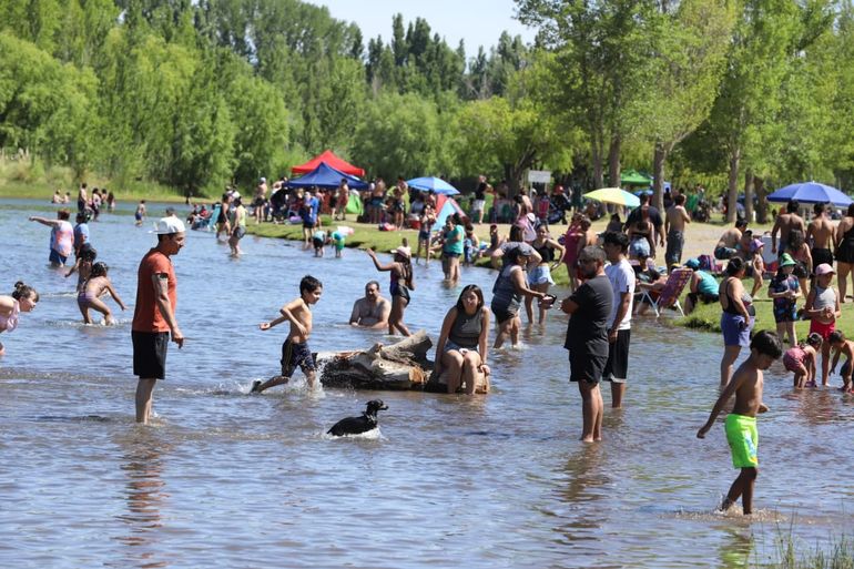 En 16 fotos: Neuquén, al rojo vivo, fue una de las ciudades más calurosas del país
