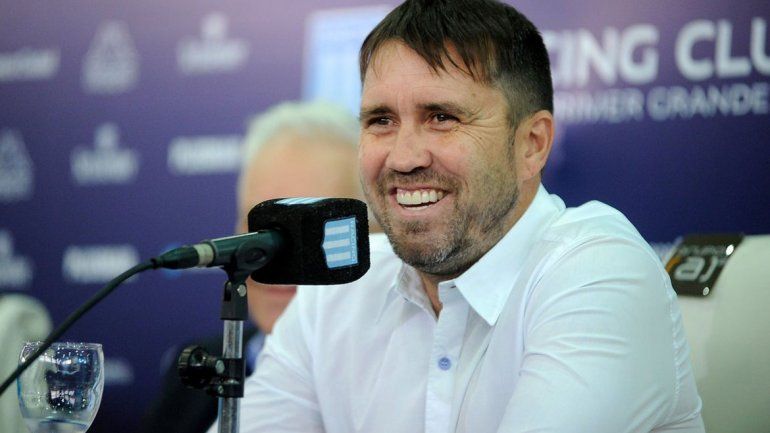 Racing disfruta del momento y ya puede volver Arias