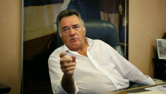 Barrionuevo justificó un bono general porque no todos están igual.