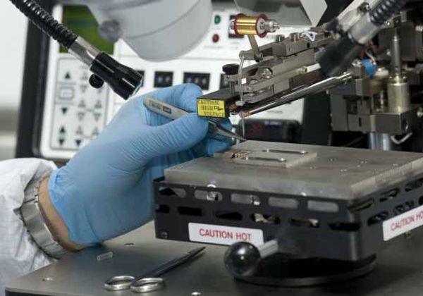 Los 246 proyectos de investigación que realizan investigadores y becarios son financiados por la Universidad Nacional del Comahue. Los 246 proyectos de investigación que realizan investigadores y becarios son financiados por la Universidad Nacional del Comahue.