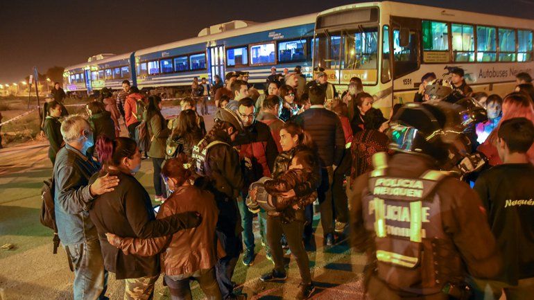 Pasajera: Le gritamos al chofer que venía el tren y no hizo nada