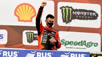 Benvenuti celebra el podio y la punta del TC. Benvenuti celebra el podio y la punta del TC.