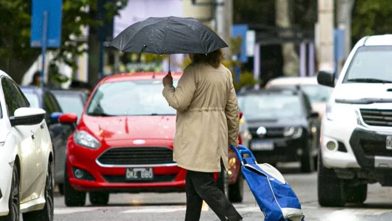 Las alertas rigen para cuatro provincias.