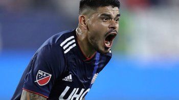 en pleno viaje en avion, bou cargo a independiente desde estados unidos en pleno viaje en avion, bou cargo a independiente desde estados unidos