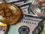 Quién es la ejecutiva argentina acusada de liderar un millonario fraude con inversiones en criptomonedas