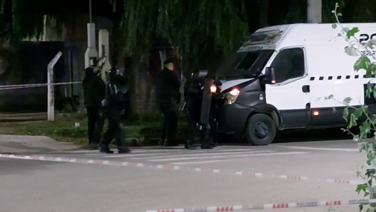 La Policía tuvo que realizar un gran despliegue tras el crimen del menor debido a una serie de violentos incidentes.
