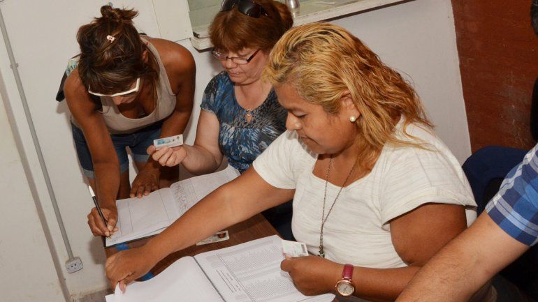 Desde diciembre los vecinos juntan firmas contra la ordenanza que establece la emergencia económica del municipio.