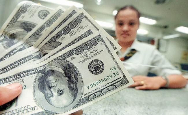 El dólar se disparó a un nuevo récord histórico