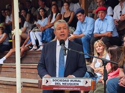Nos vamos a focalizar en lograr un buen arraigo de la gente de campo, dijo el gobernador. Foto: gentileza SRN. Nos vamos a focalizar en lograr un buen arraigo de la gente de campo, dijo el gobernador. Foto: gentileza SRN.