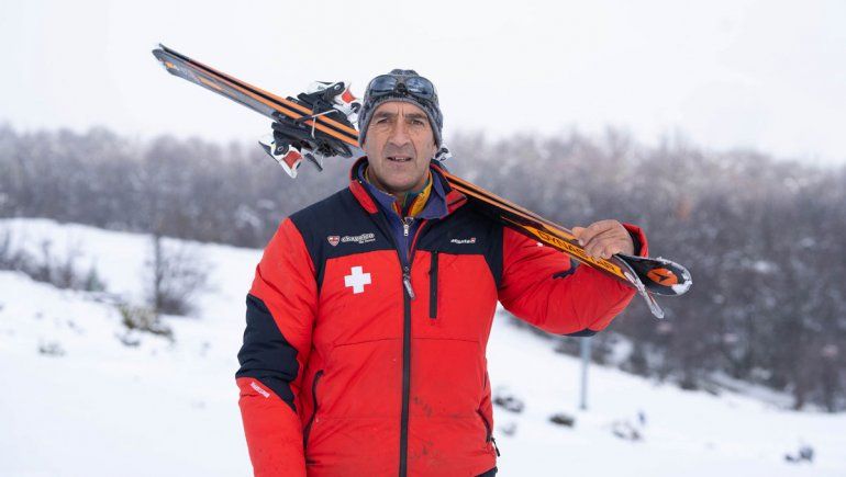 Ceferino, el hombre que hace 30 años dibuja las pistas de Chapelco