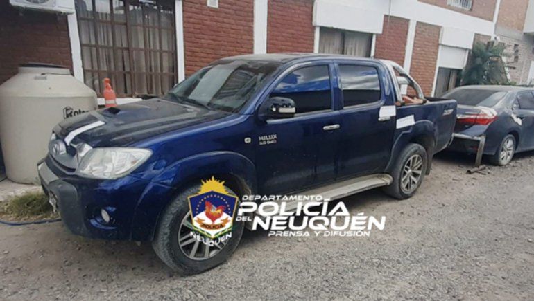 La Policía secuestró una camioneta en el marco de una investigación por un robo ocurrido en la playa de estacionamiento de un reconocido hipermercado de la ciudad.