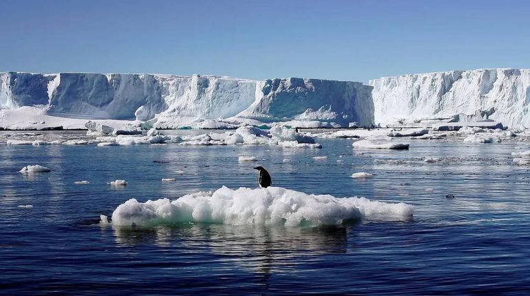 “En una tendencia a tener más temperatura, es más probable que estos picos de los glaciares se puedan romper más seguido”, explicó el especialista en climatología del SMN. Foto: EFE.