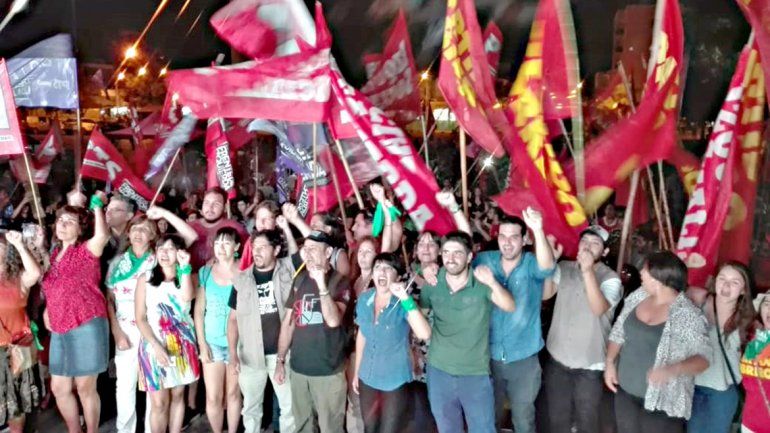 La izquierda salió reforzada del peor de los terrenos