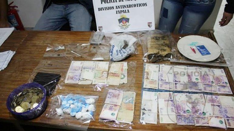 La División Antinarcóticos de Zapala fue la encargada de incautar la droga tras el siniestro que sufrió el narco de Cutral Co.