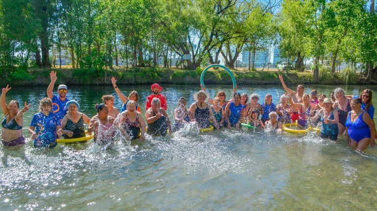 La colonia de verano para adultos mayores a pleno en  Neuquén / Foto Prensa Municipio