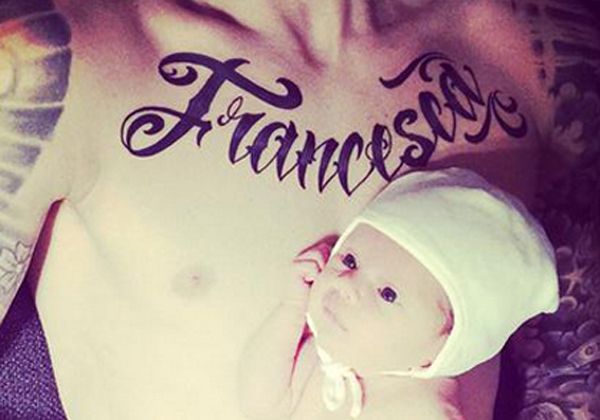 Mauro Icardi se tatuó el nombre de su hija en el pecho