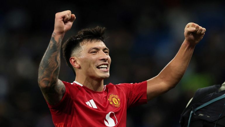 La deliciosa asistencia de Lisandro Martínez para el triunfo del United en el clásico ante el City