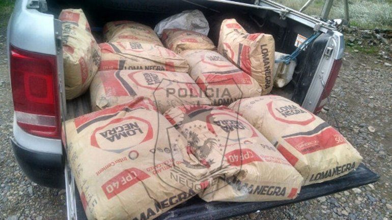 La mercadería robada fue hallada por la Policía en la caja de una Amarok. Los ladrones eran vecinos.