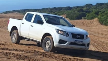 Una camioneta Nissan fue robada en el Paseo de la Costa Una camioneta Nissan fue robada en el Paseo de la Costa