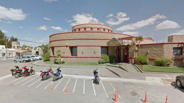 Acusaron a un funcionario por amenazar armado