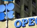 Barril supera 61 dólares por reportes sobre mayores recortes del bombeo de OPEP+