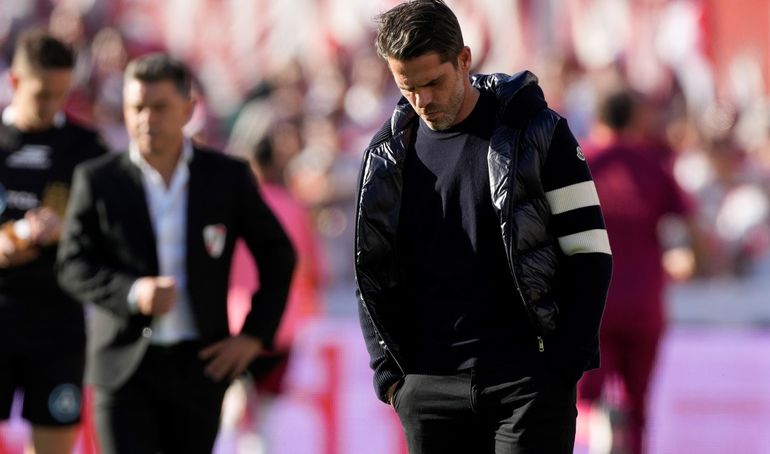 Fernando Gago volvió a dar cátedra de moda.