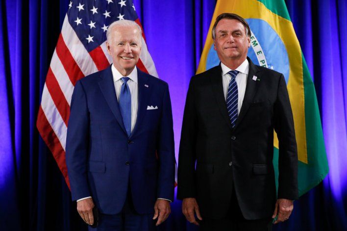 Bolsonaro, entre los mimos a Biden y la pelea con Hulk