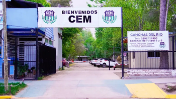 El Club de Empleados Municipales de Neuquén. El Club de Empleados Municipales de Neuquén.