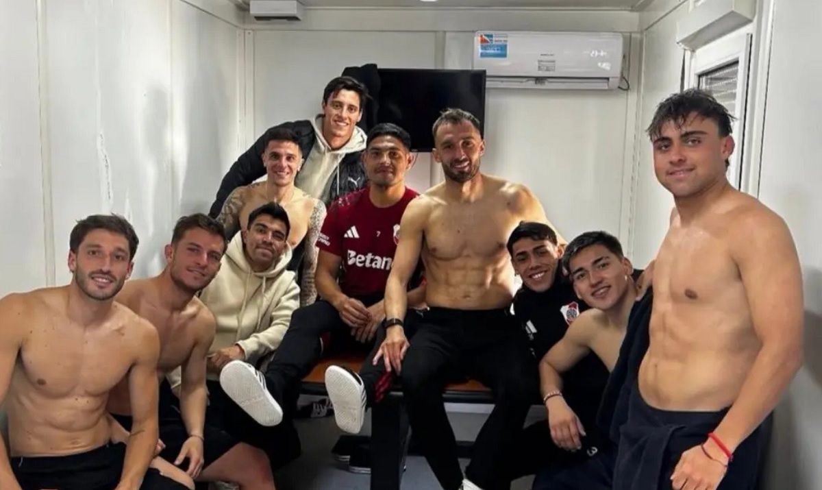 El escándalo de River: las fotos en redes de la banda del container