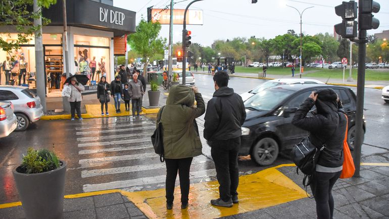 Nadie la vio venir: ¿seguirá lloviendo en Neuquén?