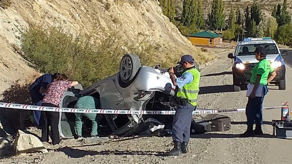 Ruta 40: murió al volcar cerca del puente Picún Leufú