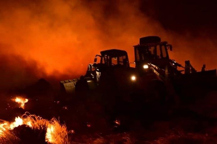 Volvió la calma a Zapala: esta madrugada extinguieron el fuego
