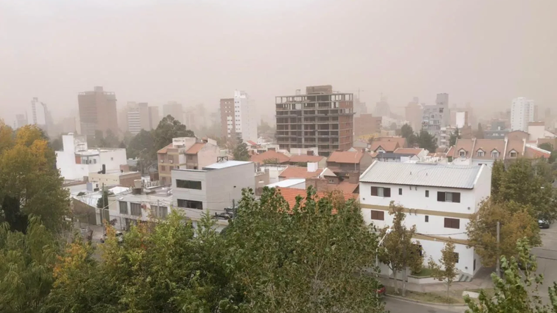 Alerta por viento y lluvias aisladas: ¿Cómo sigue el tiempo en Neuquén? | LM Neuquen Alerta por viento y lluvias aisladas: ¿Cómo sigue el tiempo en Neuquén?