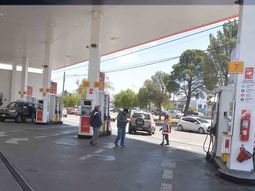 tasa municipal a la nafta: estacioneros piden menos impuestos nacionales