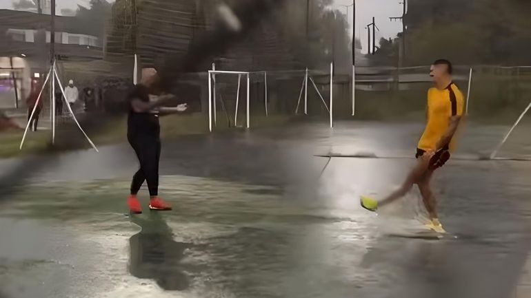 Polémica en Boca: Rojo jugó un picadito con amigos y bajo la lluvia, luego de una lesión