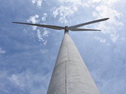 Renovables: sin acuerdo por la nueva ley, el sector pide estabilidad fiscal y alerta por el verano. Renovables: sin acuerdo por la nueva ley, el sector pide estabilidad fiscal y alerta por el verano.