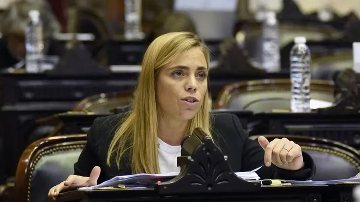 María Emilia Soria logró por amplio margen la reelección como intendenta de Roca thumbnail