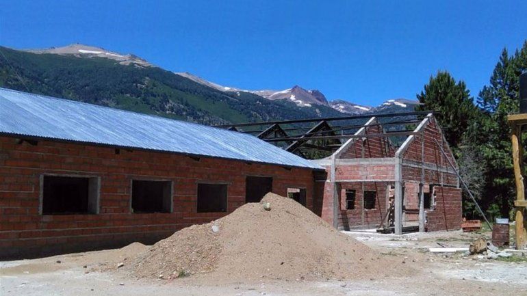 En Pulmarí, una escuela resurge  de las cenizas