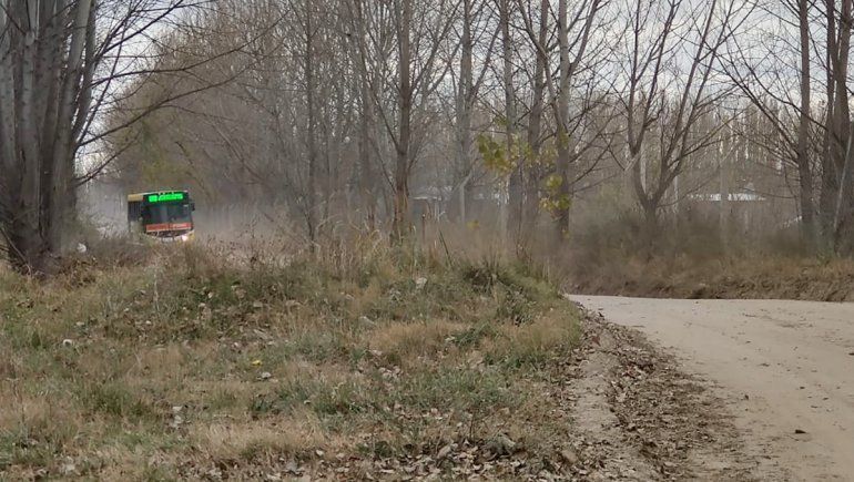 Reclaman más frecuencias de colectivos porque se tienen que volver caminando
