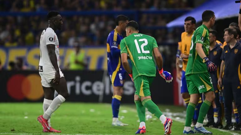 El momento que Leandro Brey ingresó por pedido de Marchesín El momento que Leandro Brey ingresó por pedido de Marchesín