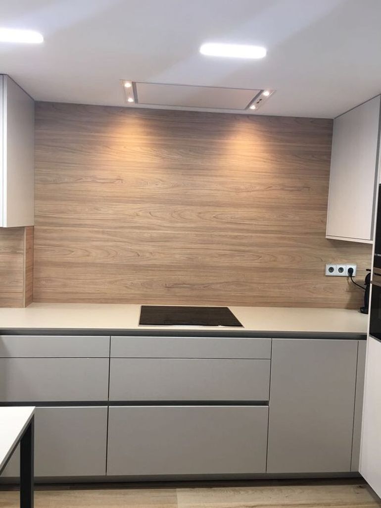 Biodegradable y renovable, la decoración de madera es una opción más ecológica. Biodegradable y renovable, la decoración de madera es una opción más ecológica.