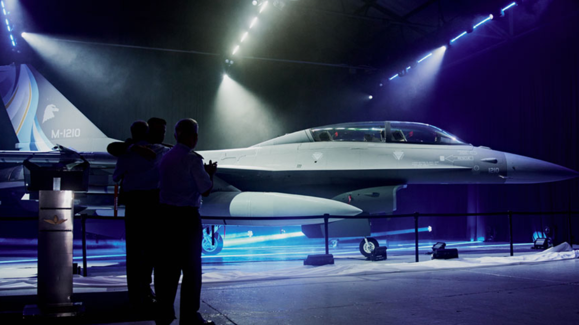 Los aviones F16 serán presentados en los próximos días con el nuevo ministro de Defensa | LM Neuquen Los aviones F16 serán presentados en los próximos días con el nuevo ministro de Defensa