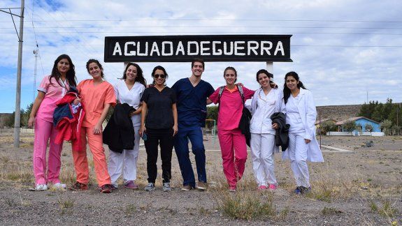 La solidaridad de los docentes y estudiantes de Odontología