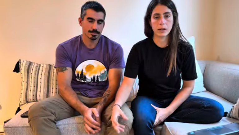 Juan Ignacio Uremovich y Romina Lukianczuk, la pareja que en octubre de 2021 partió desde Comodoro Rivadavia con el sueño de llegar a Alaska en motorhome. 