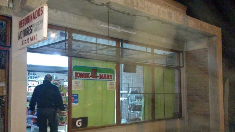 La Policía acudió al mercado tras el robo y el enfrentamiento.