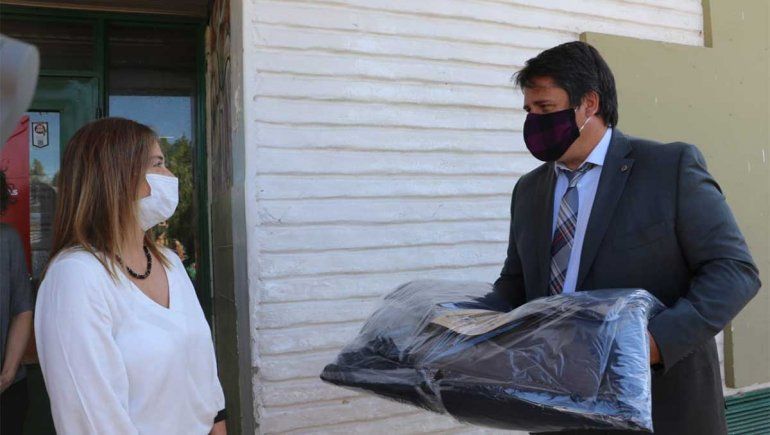 La Municipalidad donó 500 ambos para los trabajadores del Bouquet Roldán