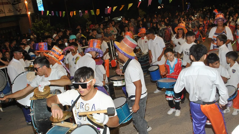 Corso de Plata: Zapala celebrará este finde los 25 años de su inigualable carnaval