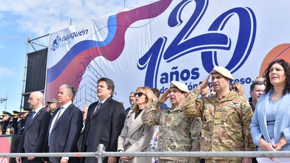 Los actos en Neuquén comenzarán con tres himnos: qué marcha se suma a los eventos